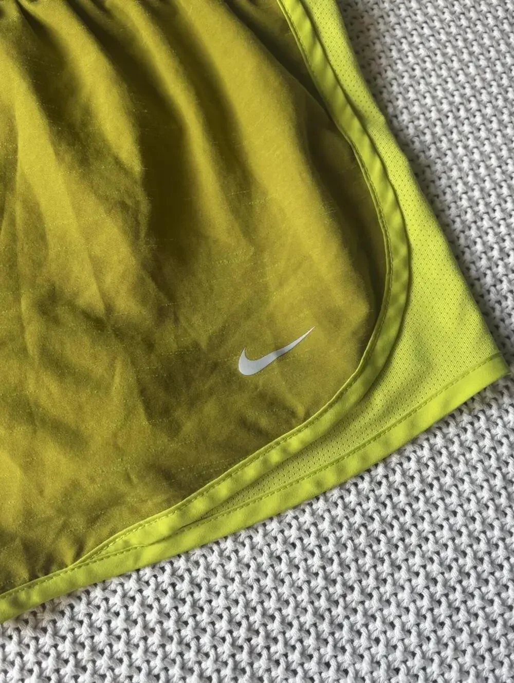 nike green running dri fit shorts sz small